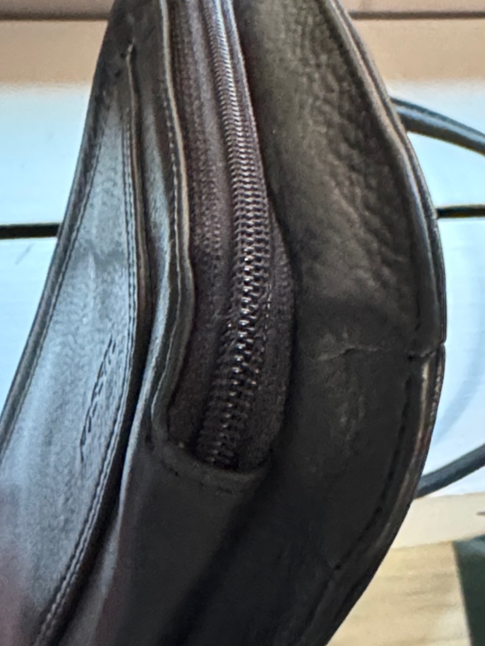Fossil Black Pebbled Leather Messenger Crossbody - Picture 8 of 9